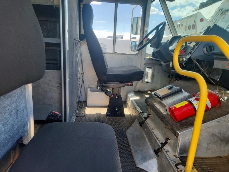 Продаж на аукціоні авто 2015 Freightliner Mt45 Chassis, vin: 4UZAC1DV3FCGX4544, номер лоту: 62855086