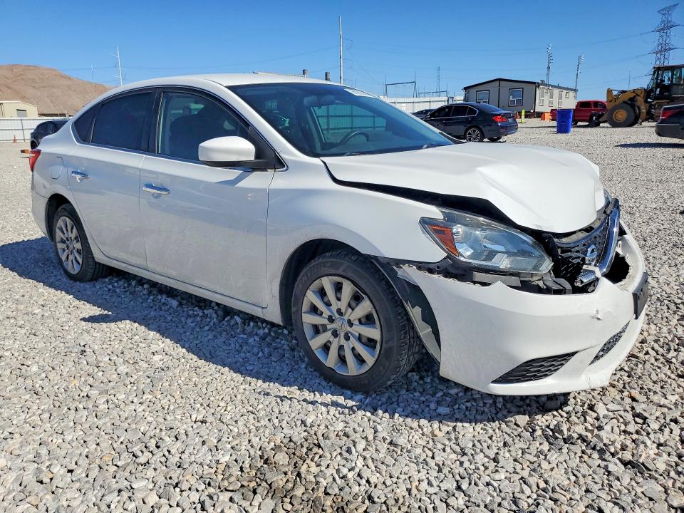 60063096 :رقم المزاد ، 3N1AB7AP8JY294695 vin ، 2018 Nissan Sentra مزاد بيع