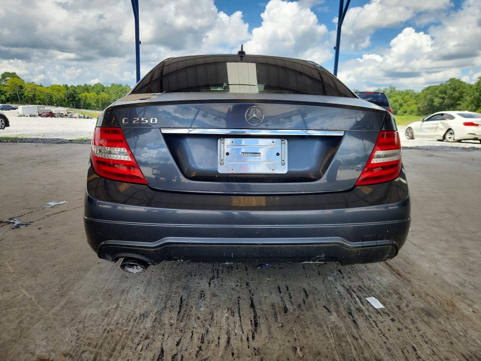 2013 Mercedes-benz C მანქანა იყიდება აუქციონზე, vin: WDDGF4HB9DA746267, აუქციონის ნომერი: 62120606