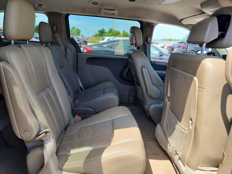 2015 Chrysler Town & Country მანქანა იყიდება აუქციონზე, vin: 2C4RC1BG9FR672913, აუქციონის ნომერი: 58911866