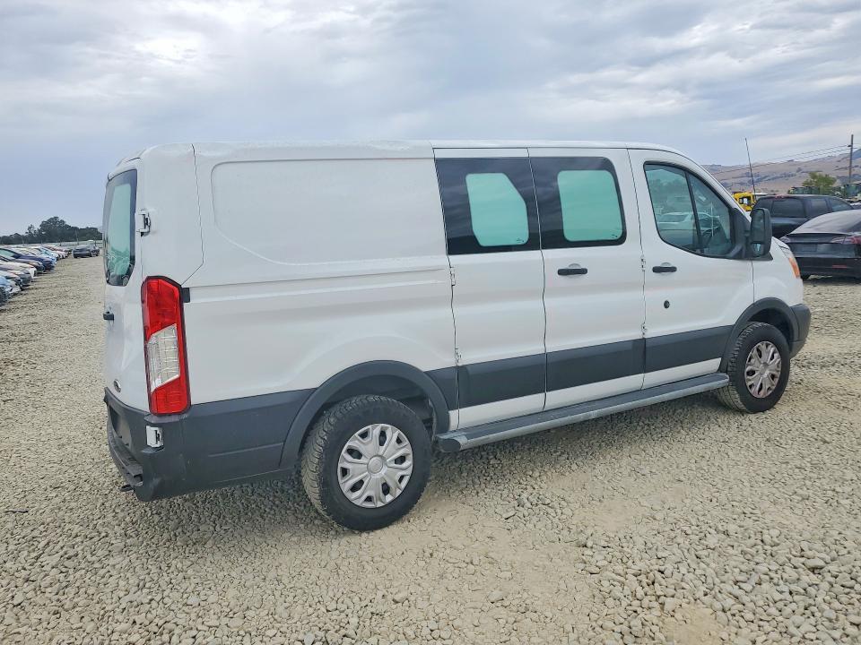 60822276 :رقم المزاد ، 1FTYR1ZM6KKB21384 vin ، 2019 Ford Transit مزاد بيع