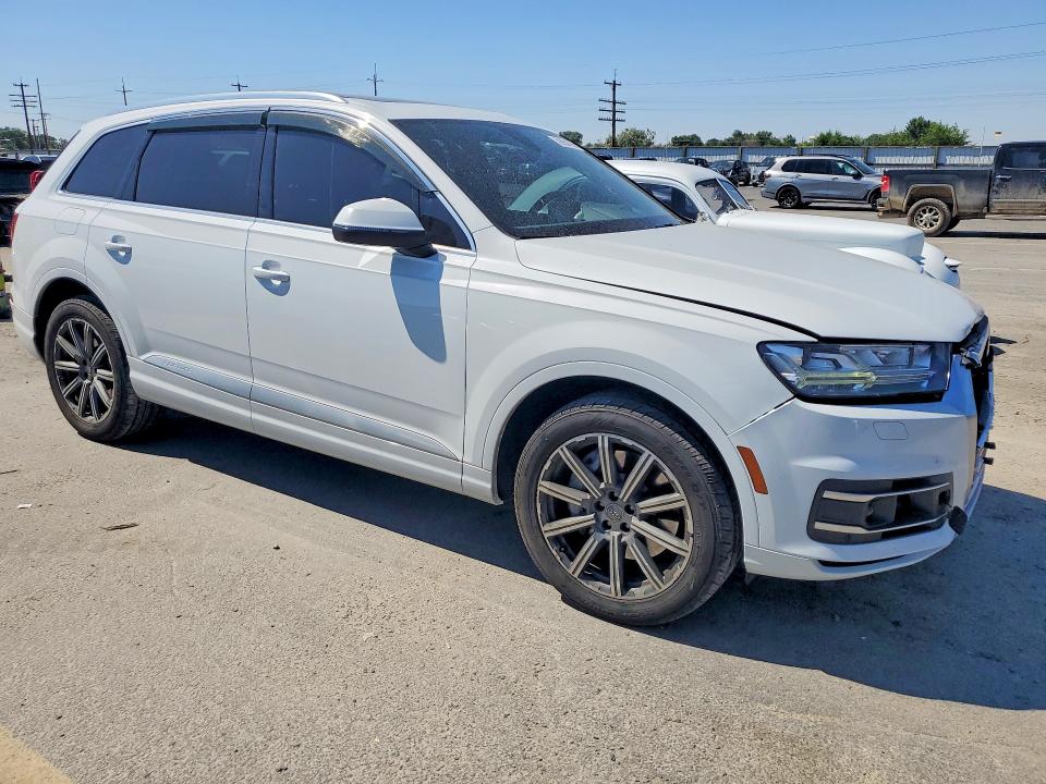 59654296 :رقم المزاد ، WA1VAAF70JD040855 vin ، 2018 Audi Q7 مزاد بيع