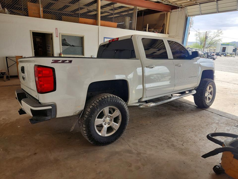 85611475 :رقم المزاد ، 3GCUKREC0HG151740 vin ، 2017 Chevrolet Silverado مزاد بيع