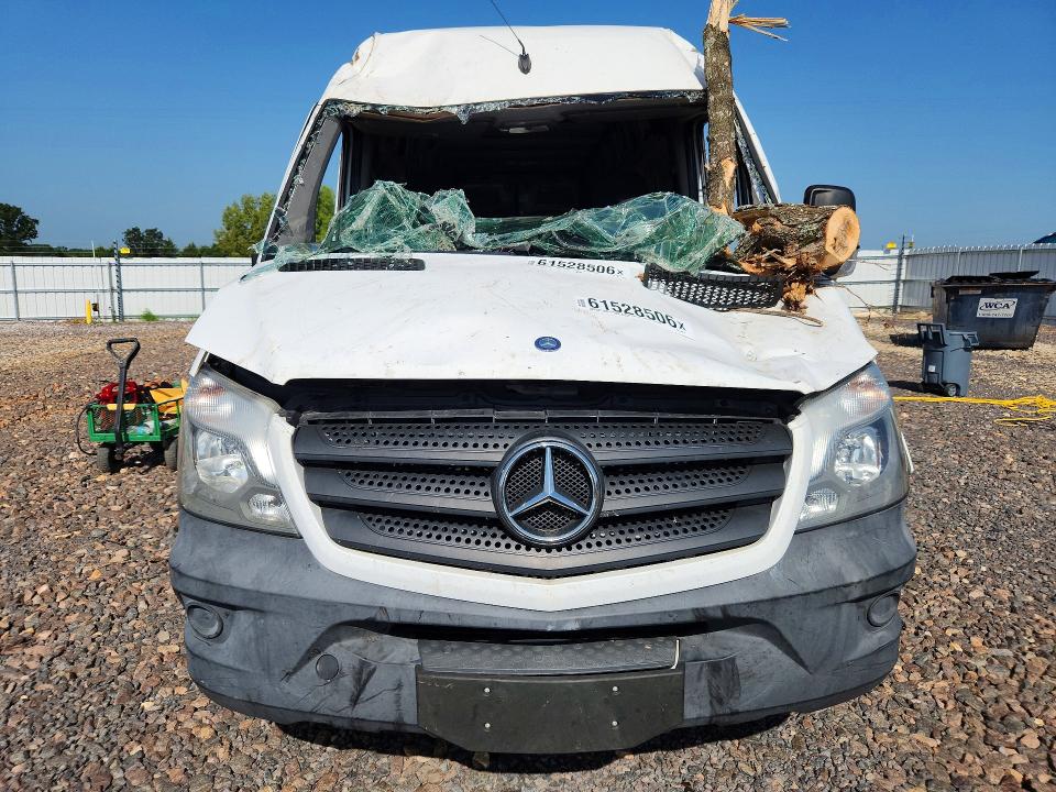 Продажа на аукционе авто 2015 Mercedes-benz Sprinter, vin: WD3PE8DC8F5988878, номер лота: 61528506