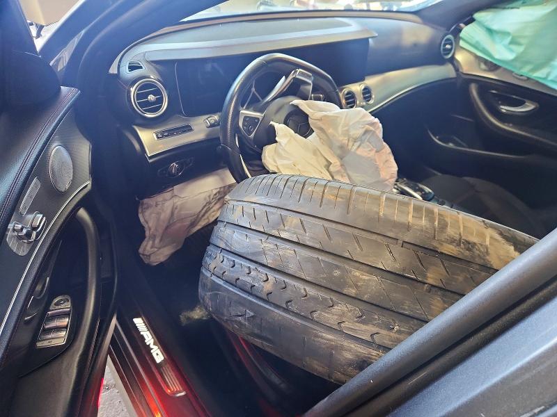 60858286 :رقم المزاد ، WDDZF6EBXJA391761 vin ، 2018 Mercedes-benz E مزاد بيع
