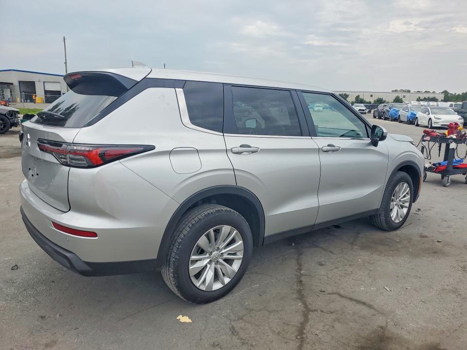 Продажа на аукционе авто 2026 Mitsubishi Outlander, vin: JA4J3UABXTZ032063, номер лота: 62783186