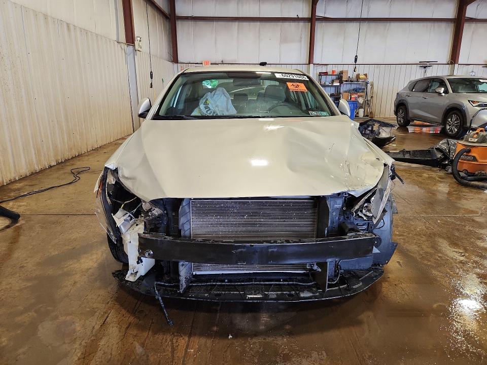 2017 Hyundai Elantra მანქანა იყიდება აუქციონზე, vin: KMHD84LF1HU102599, აუქციონის ნომერი: 60291086