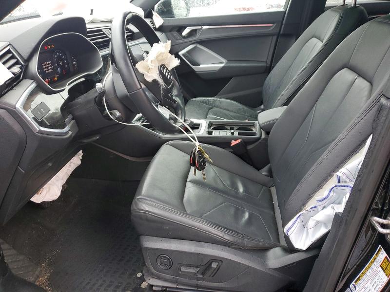 59289586 :رقم المزاد ، WA1EECF39M1022759 vin ، 2021 Audi Q3 مزاد بيع
