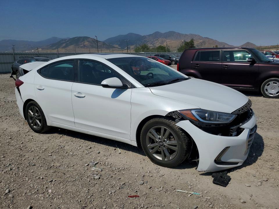 Продажа на аукционе авто 2018 Hyundai Elantra, vin: 5NPD84LF6JH354000, номер лота: 60564046