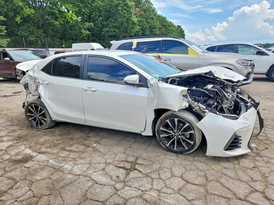 60206806 :رقم المزاد ، 5YFBURHE2HP687887 vin ، 2017 Toyota Corolla مزاد بيع