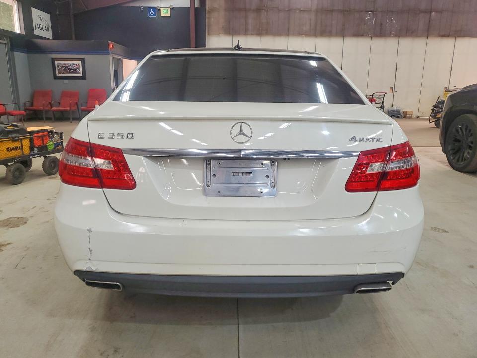 Продаж на аукціоні авто 2010 Mercedes-benz E, vin: WDDHF8HB0AA226921, номер лоту: 59362186