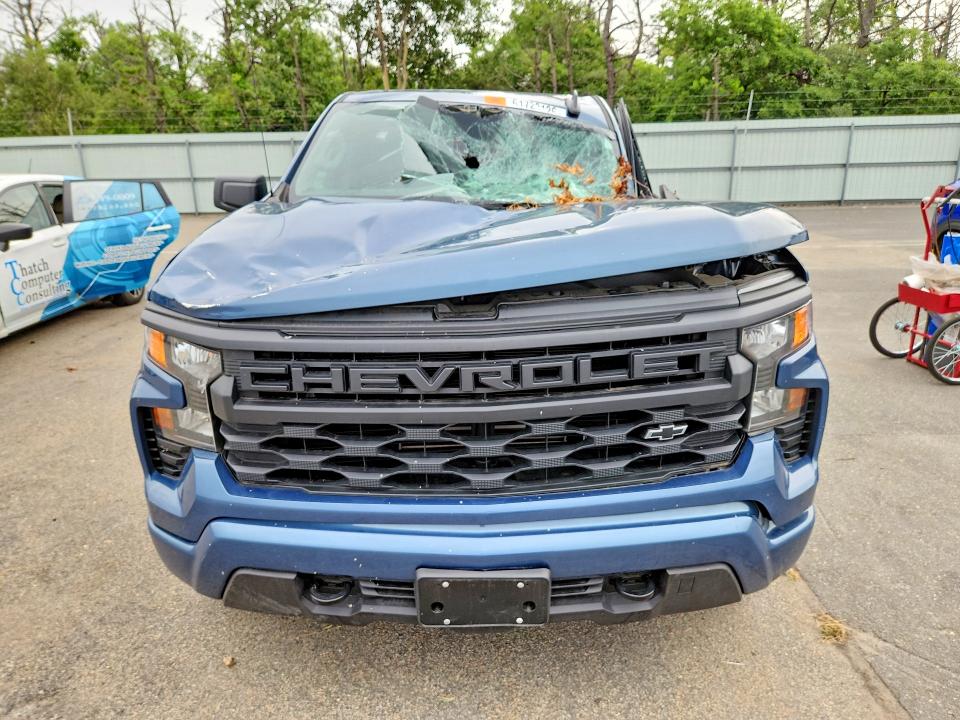 Продаж на аукціоні авто 2024 Chevrolet Silverado, vin: 1GCPDBEK3RZ399679, номер лоту: 61723126