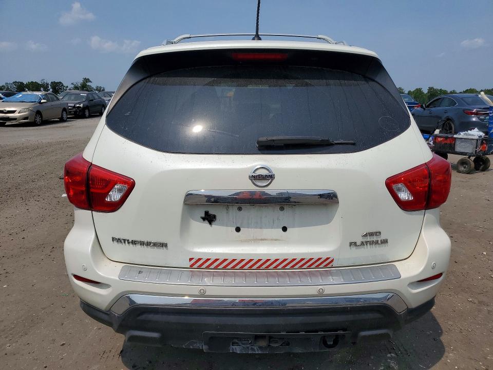 61447306 :رقم المزاد ، 5N1DR2MM8HC692952 vin ، 2017 Nissan Pathfinder مزاد بيع