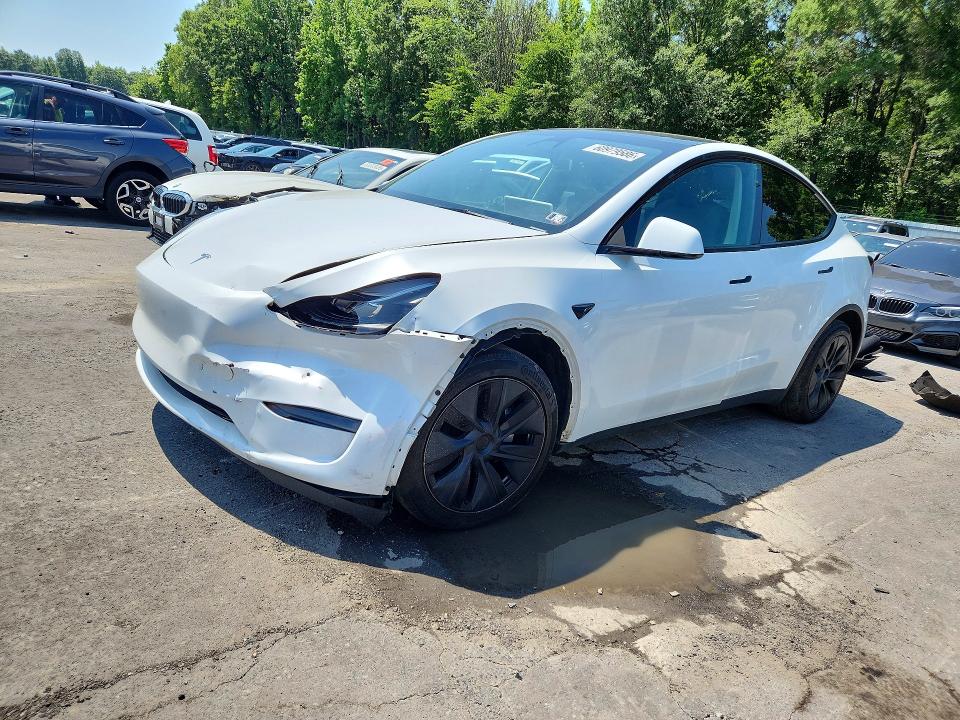 Auction sale of the 2024 Tesla Model Y, vin: 7SAYGDEE5RA326966, lot number: 60979586