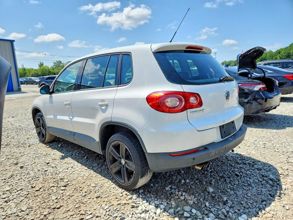 60200496 :رقم المزاد ، WVGBV7AX9BW543227 vin ، 2011 Volkswagen Tiguan مزاد بيع