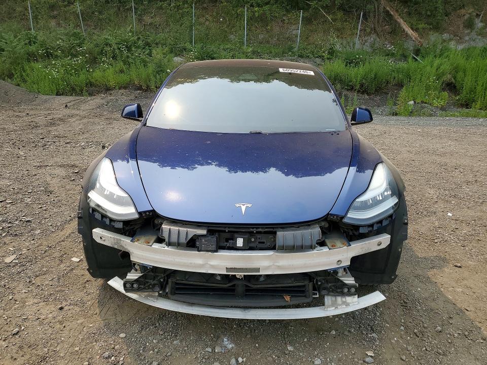 60952246 :رقم المزاد ، 5YJ3E1EA9KF208291 vin ، 2019 Tesla Model 3 مزاد بيع