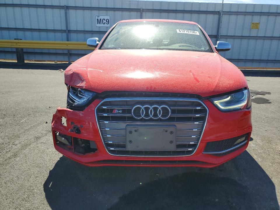 Продажа на аукционе авто 2015 Audi S4, vin: WAUBGAFLXFA072223, номер лота: 61210156