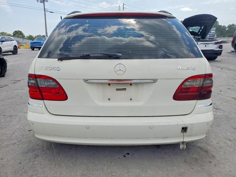 62727606 :رقم المزاد ، WDBUH87X48B242221 vin ، 2008 Mercedes-benz E مزاد بيع