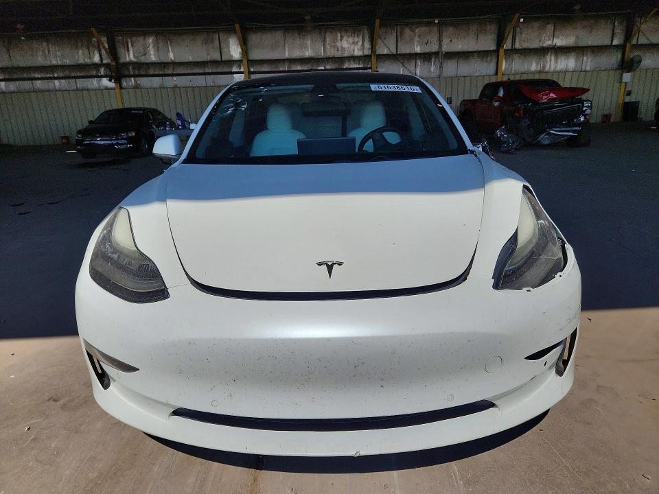Продажа на аукционе авто 2018 Tesla Model 3, vin: 5YJ3E1EB3JF096739, номер лота: 61638616