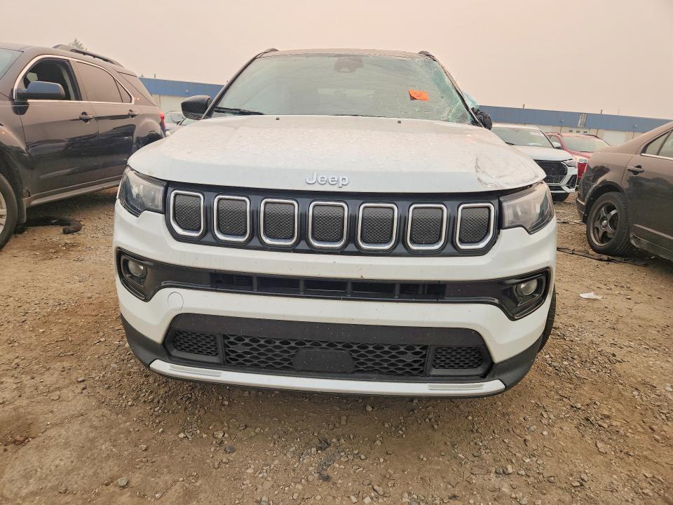61243656 :رقم المزاد ، 3C4NJDCB8NT113812 vin ، 2022 Jeep Compass مزاد بيع