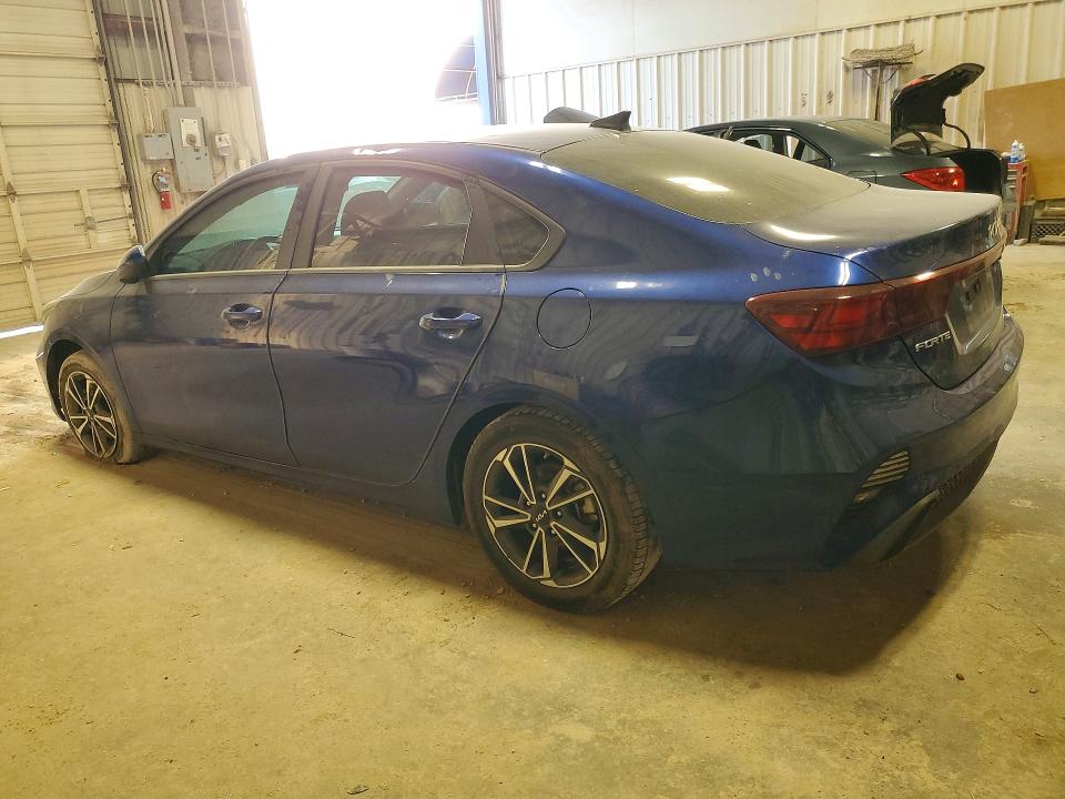 61616106 :رقم المزاد ، 3KPF24AD0NE464238 vin ، 2022 Kia Forte مزاد بيع