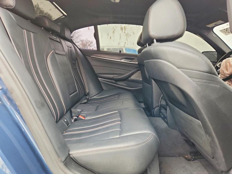 62842126 :رقم المزاد ، WBA13BK03PCM16571 vin ، 2023 Bmw M550xi مزاد بيع