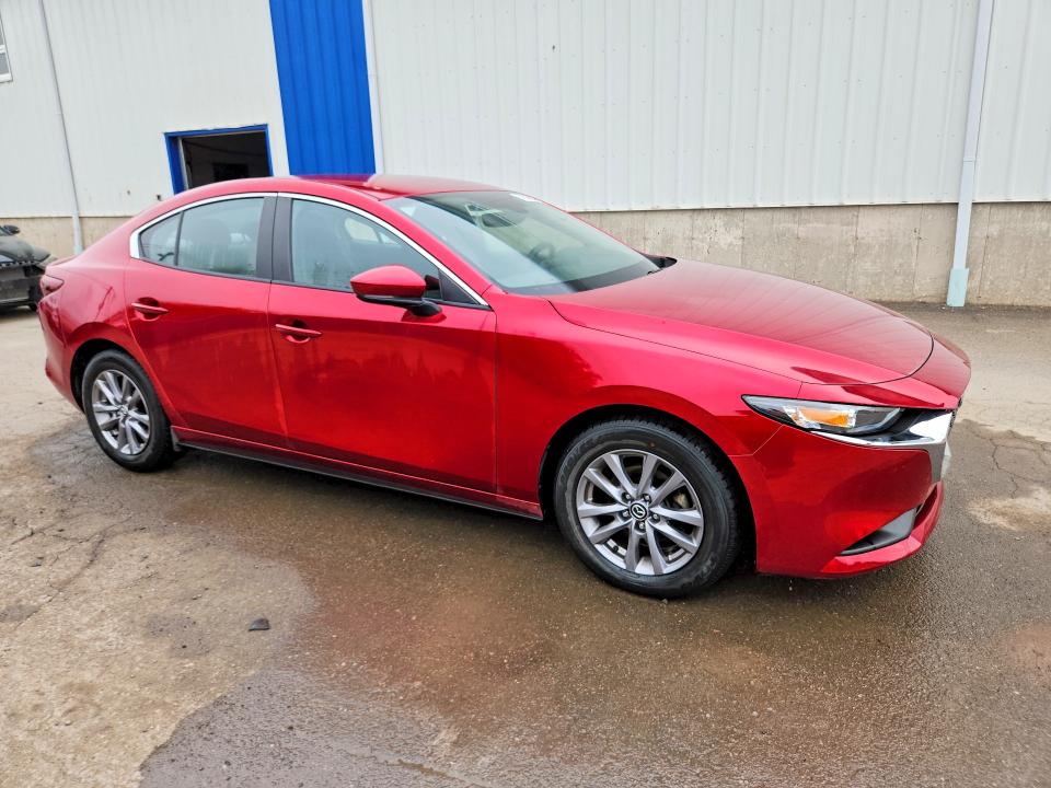 62917996 :رقم المزاد ، JM1BPAB75M1301867 vin ، 2021 Mazda 3 مزاد بيع