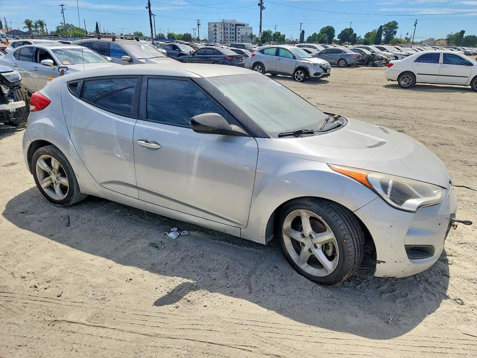 2015 Hyundai Veloster მანქანა იყიდება აუქციონზე, vin: KMHTC6AD3FU239306, აუქციონის ნომერი: 61662996