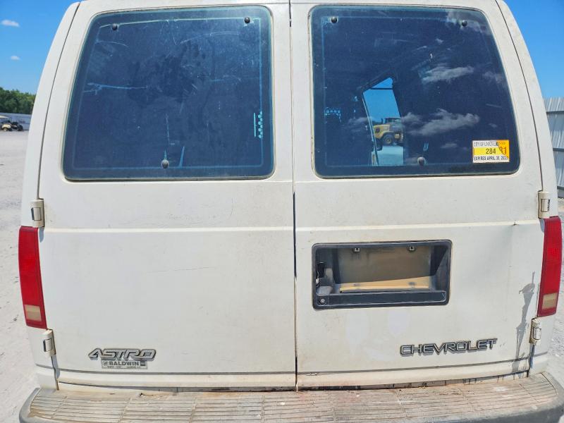 1998 Chevrolet Astro მანქანა იყიდება აუქციონზე, vin: 1GCDM19W9WB190140, აუქციონის ნომერი: 61113726
