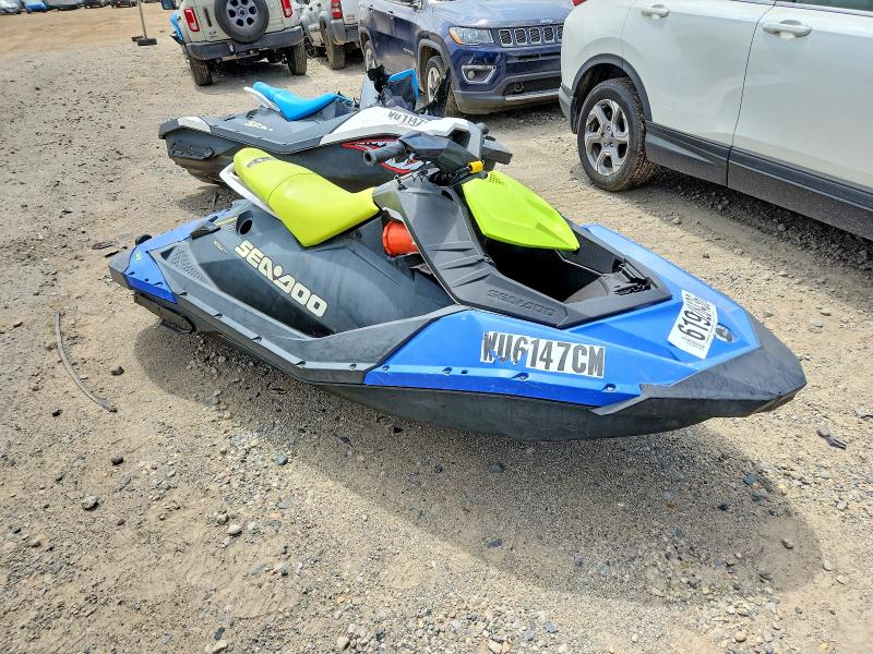 61928436 :رقم المزاد ، YDV42043A020 vin ، 2020 Sea Doo Spark Trixx مزاد بيع