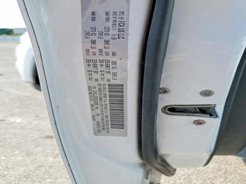59389416 :رقم المزاد ، 1C4PJLCB7KD222976 vin ، 2019 Jeep Cherokee مزاد بيع