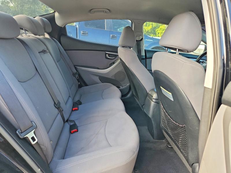 63174406 :رقم المزاد ، KMHDH4AE9FU302928 vin ، 2015 Hyundai Elantra مزاد بيع