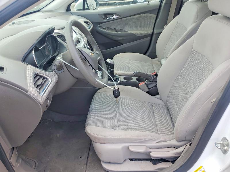 60696856 :رقم المزاد ، 1G1BB5SM1J7195933 vin ، 2018 Chevrolet Cruze مزاد بيع