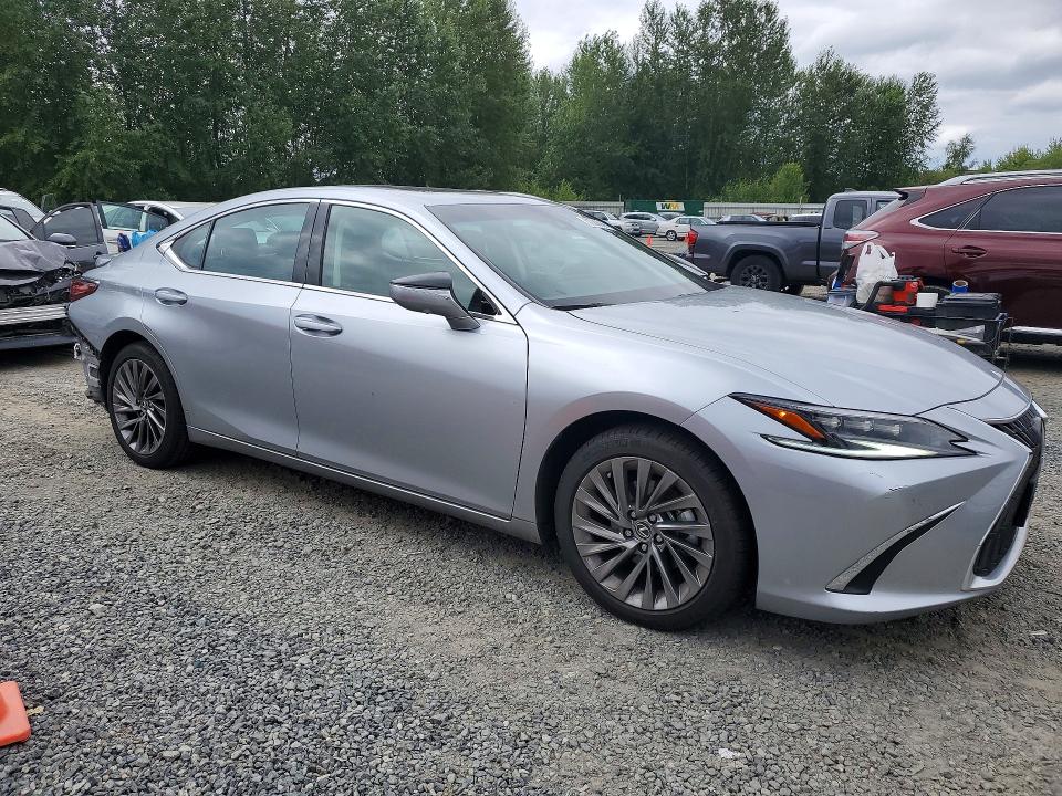 60889846 :رقم المزاد ، 58AEA1C14RU045224 vin ، 2024 Lexus Es 300h مزاد بيع