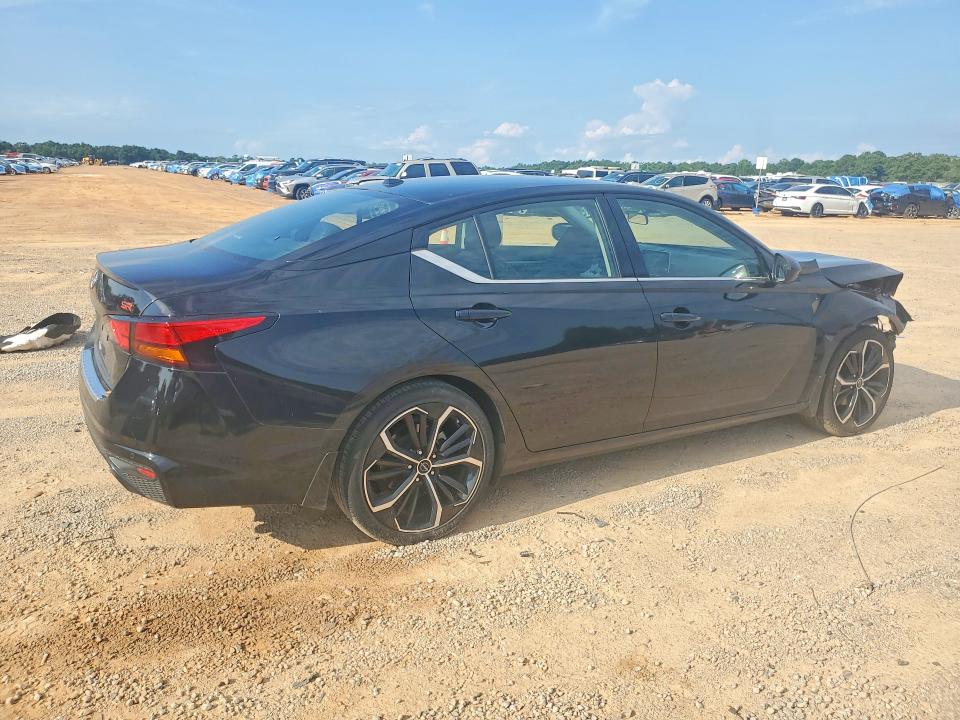 59882286 :رقم المزاد ، 1N4BL4CV7PN331630 vin ، 2023 Nissan Altima مزاد بيع
