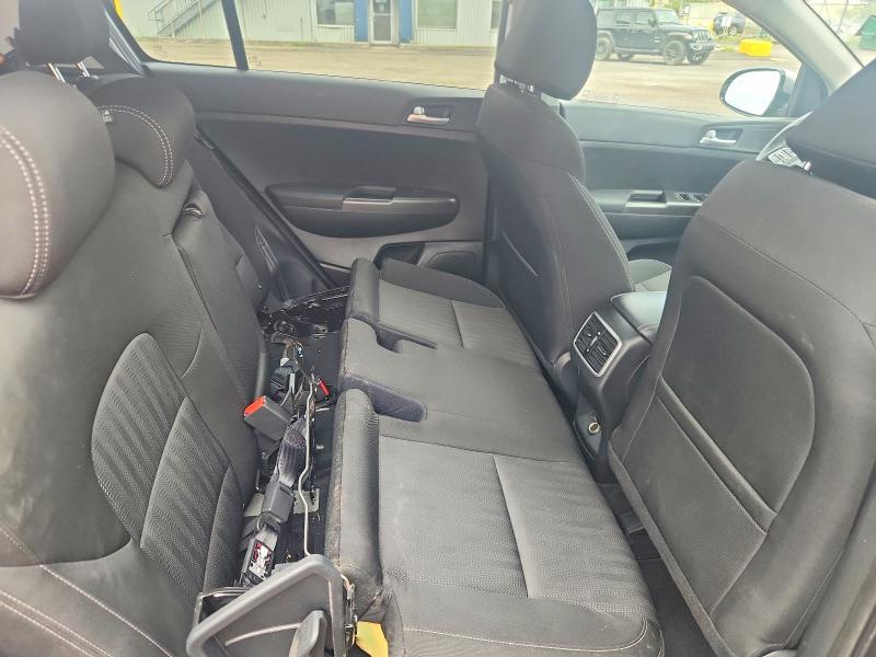 Продажа на аукционе авто 2021 Kia Sportage, vin: KNDPMCAC5M7879361, номер лота: 61357276