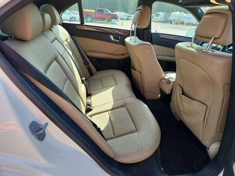 61061186 :رقم المزاد ، WDDHF8HB4AA115580 vin ، 2010 Mercedes-benz E مزاد بيع