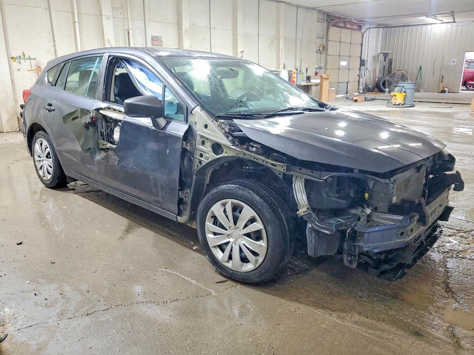 60526386 :رقم المزاد ، 4S3GTAA65J3737127 vin ، 2018 Subaru Impreza مزاد بيع
