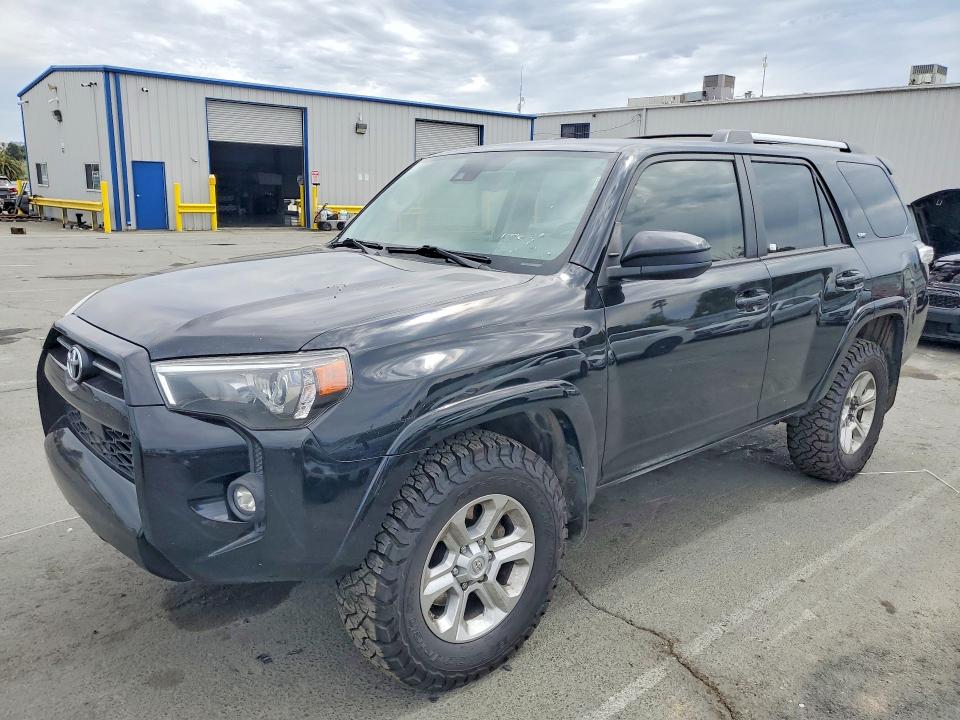 60999786 :رقم المزاد ، JTEMU5JR3M5886822 vin ، 2021 Toyota 4runner مزاد بيع