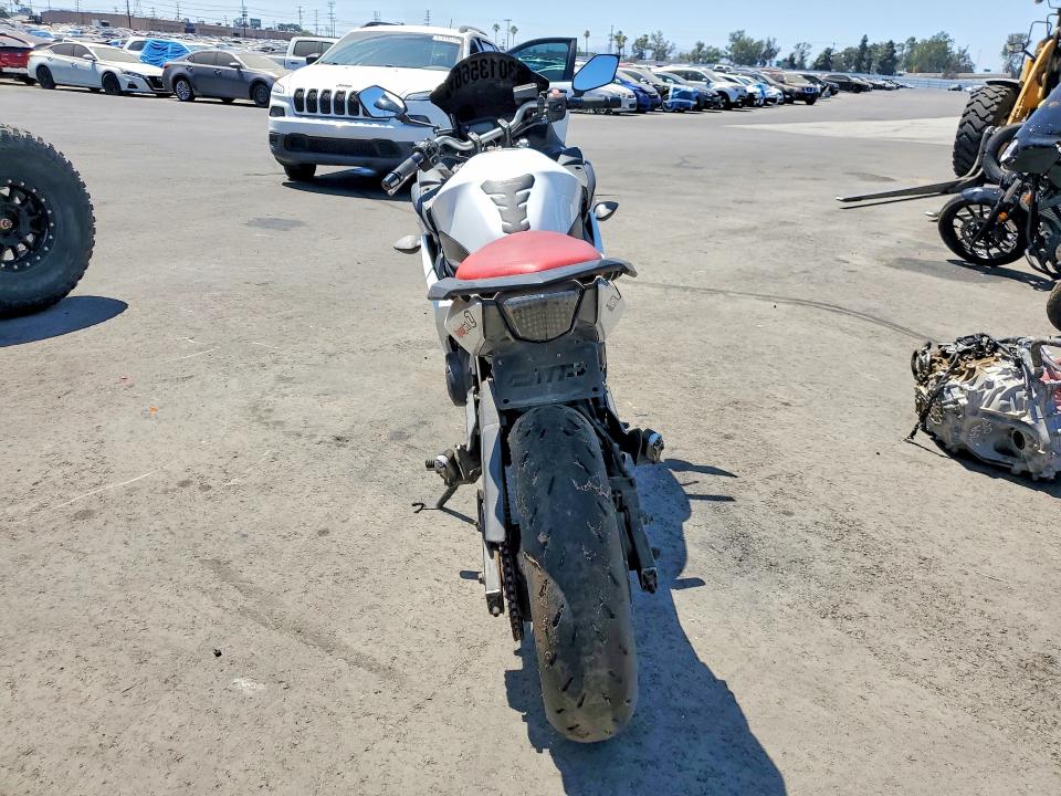 Продажа на аукционе авто 2010 Yamaha Fz6, vin: JYARJ18Y0AA001273, номер лота: 63013566