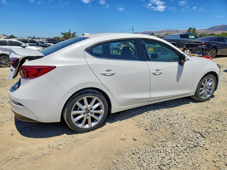 2017 Mazda 3 მანქანა იყიდება აუქციონზე, vin: 3MZBN1V75HM123627, აუქციონის ნომერი: 59232856