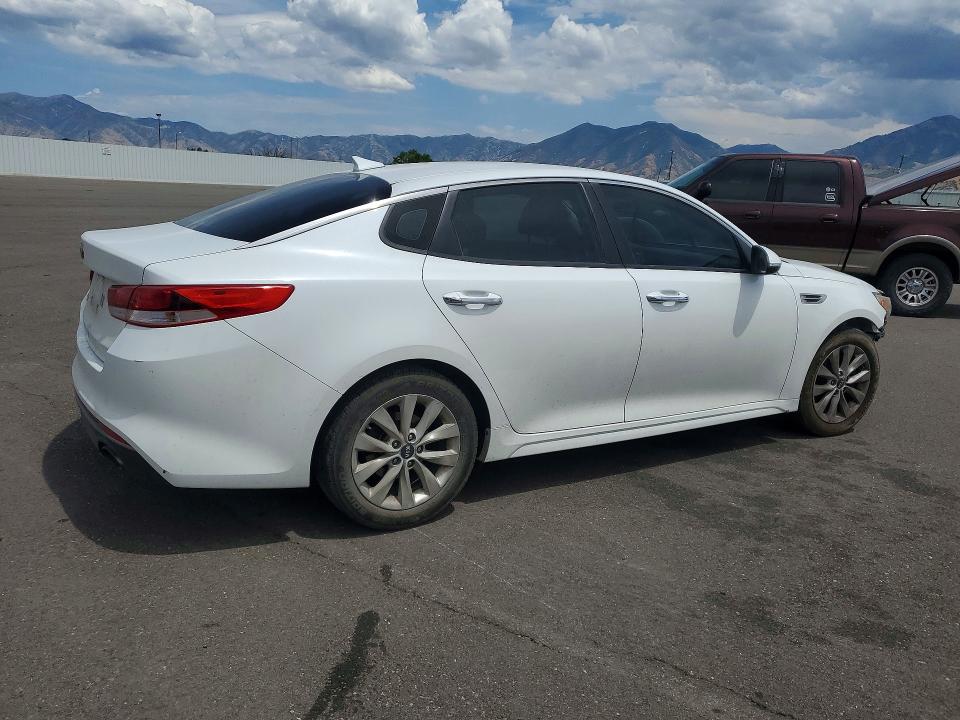 Продажа на аукционе авто 2017 Kia Optima, vin: 5XXGT4L33HG174044, номер лота: 61431346