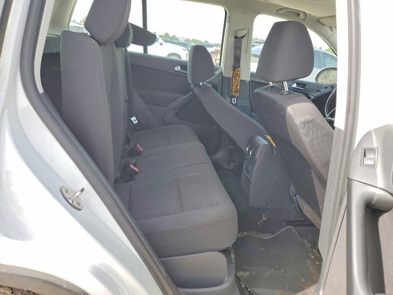 2015 Volkswagen Tiguan მანქანა იყიდება აუქციონზე, vin: WVGAV7AX2FW518896, აუქციონის ნომერი: 61879556