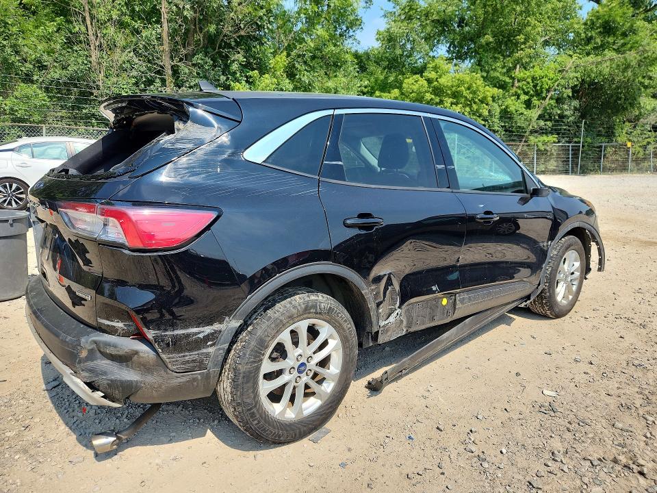 2021 Ford Escape მანქანა იყიდება აუქციონზე, vin: 1FMCU9BZ4MUA58222, აუქციონის ნომერი: 61237756