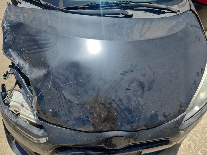 60710406 :رقم المزاد ، JTDKDTB36G1118645 vin ، 2016 Toyota Prius C مزاد بيع