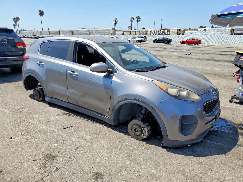 61381086 :رقم المزاد ، KNDPM3AC0J7338276 vin ، 2018 Kia Sportage مزاد بيع