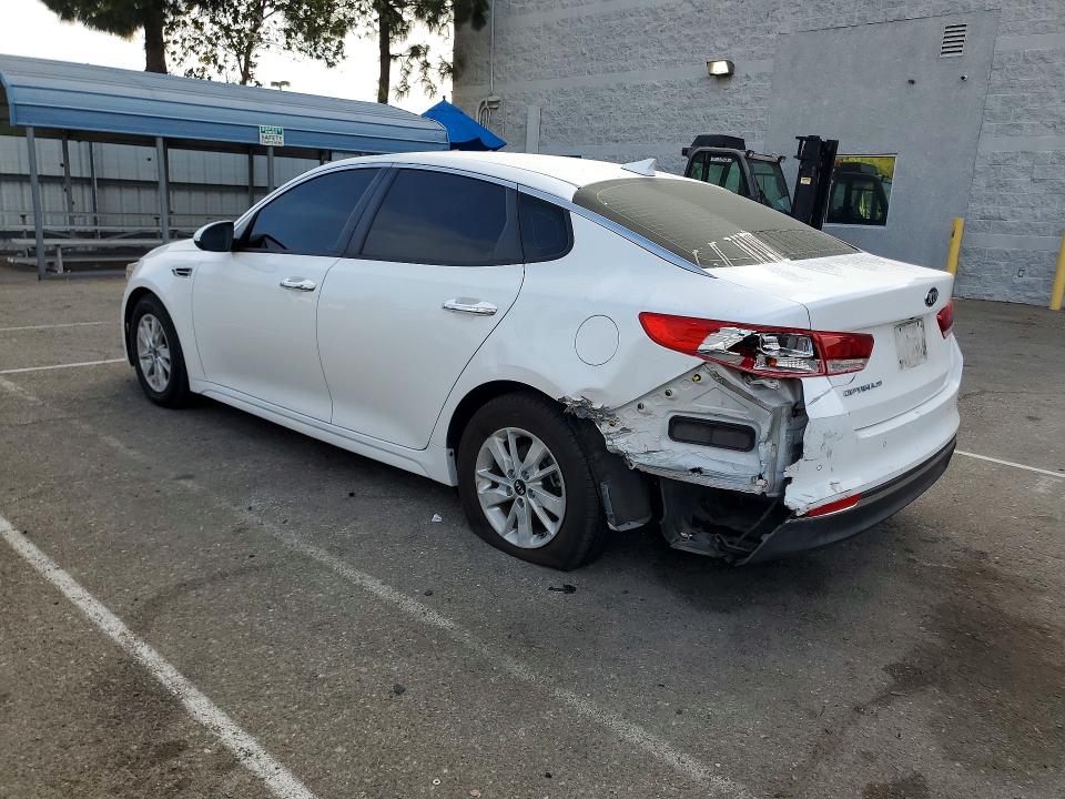 2018 Kia Optima მანქანა იყიდება აუქციონზე, vin: 5XXGT4L33JG225211, აუქციონის ნომერი: 62856746