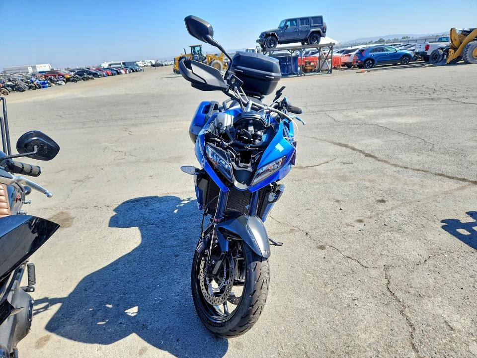60457876 :رقم المزاد ، SMTL20UL8PTBC3341 vin ، 2023 Triumph Motorcycle Tiger مزاد بيع