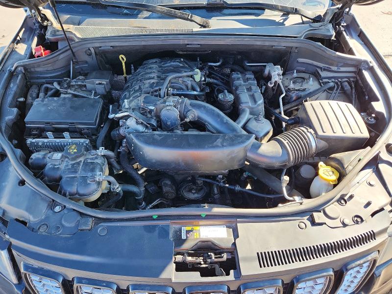 62285086 :رقم المزاد ، 1C4RJFAGXJC332756 vin ، 2018 Jeep Grand Cherokee مزاد بيع