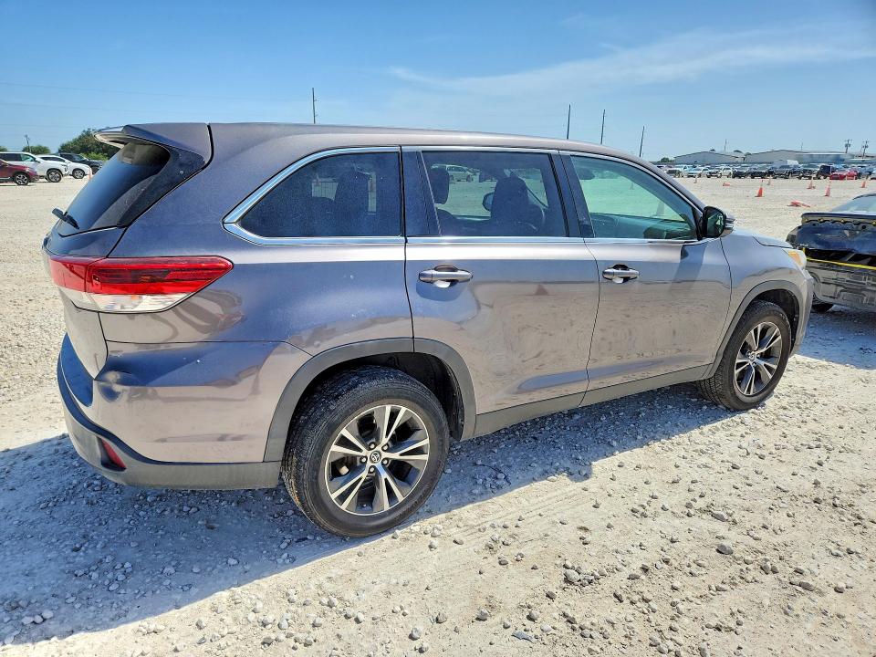 Продаж на аукціоні авто 2019 Toyota Highlander, vin: 5TDZZRFH0KS296281, номер лоту: 61107916